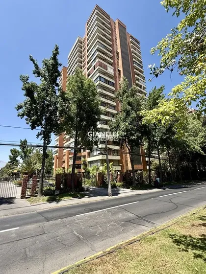 Dpto. 3d/3b + Servicios + 2e/1b - Av. Kennedy - Reina Astrid