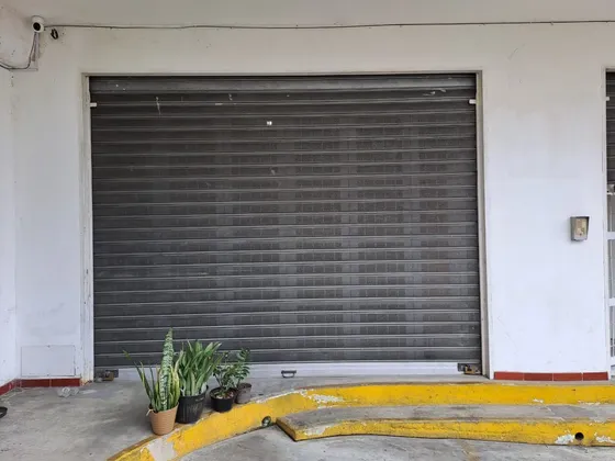 Venta De Local Comercial Ubicado En El Casco Central De San Antonio De Los Altos Con 80 Mts2 De Construcción, Ubicado En La Planta Baja Del C.c. Sol De San Antonio Frente La Iglesia.