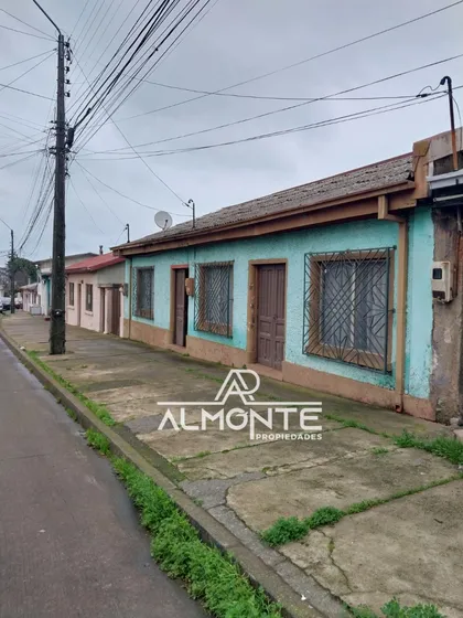 Terreno De 356 Con Casa  Ubicada En Cerro Navidad, Tomé