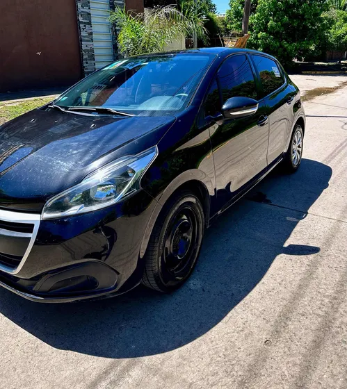 Peugeot 208 1.6 Active