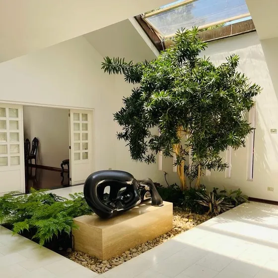 Venta  Casa Los Chorros 3000m2 Tno 850m2 Const.
