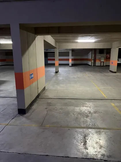 $70.000 Arriendo Estacionamiento Cubierto Subte -4