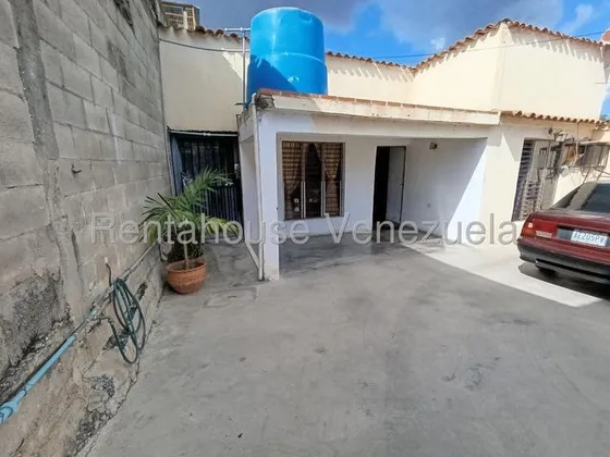 Erika Armeya Vende, Casa En La Parroquia Union De Barquisimeto. Flex: 25-15937