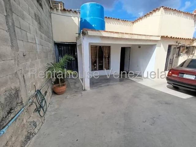 Erika Armeya Vende, Casa En La Parroquia Union De Barquisimeto. Flex: 25-15937