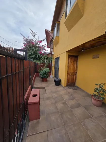 Vendo Casa En Maipú Con Accesos Controlados