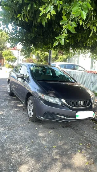 Honda Civic 1.8 Lx Sedan L4 . At
