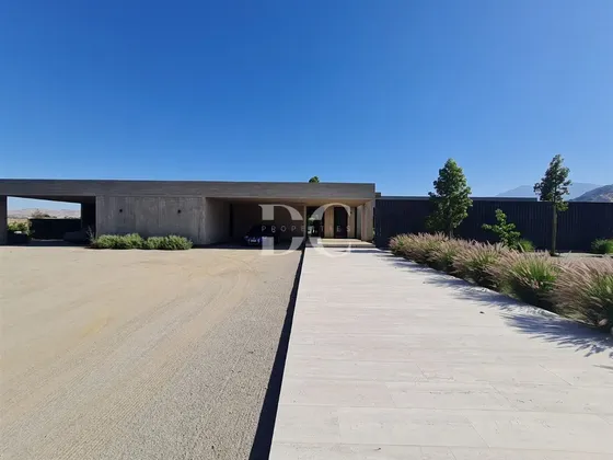 Casa En Venta De 4 Dorm En Las Brisas De Chicureo Colina