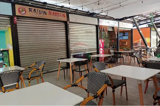 Arriendo Local Patio Comida Huechuraba
