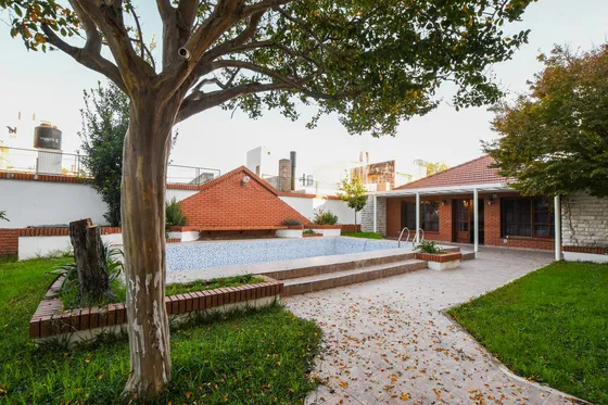 Casa 5 Dormitorios, Jardín, Pileta - Bv. Rondeau 1200 - Alberdi, Rosario | Venta