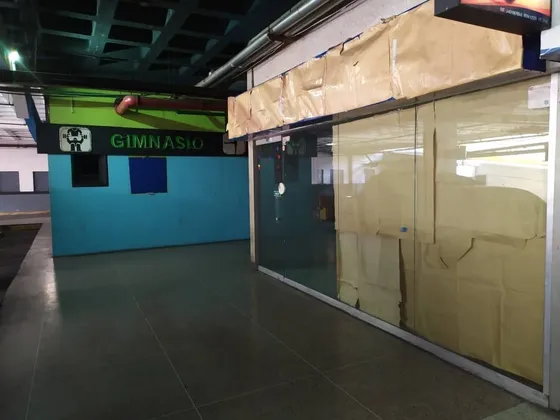 Bello Local Comercial En El Sótano De Parque Aragua 