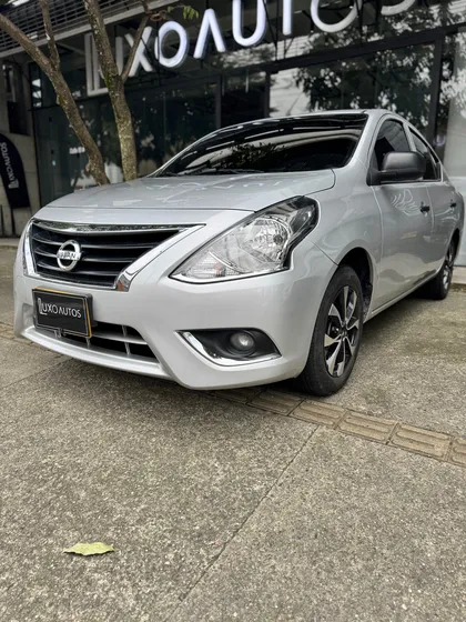 Nissan Versa 1.6 Drive