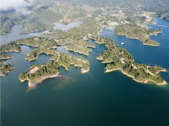 Venta De Chalets En Unidad Cerrada En Guatapé - Antioquia