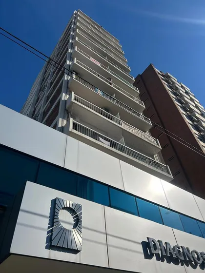Departamento De Dos Ambientes, En Alquiler Martínez 