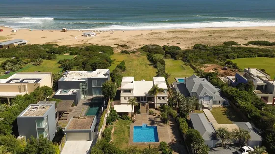 Casa En Alquiler Sobre La Playa En Manantiales Bikini Beach