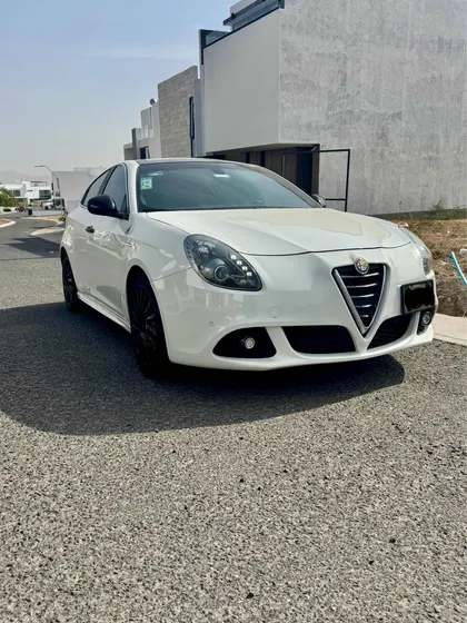 Alfa Romeo Giulietta 1.8 Quadrifoglio Verde Ddct At