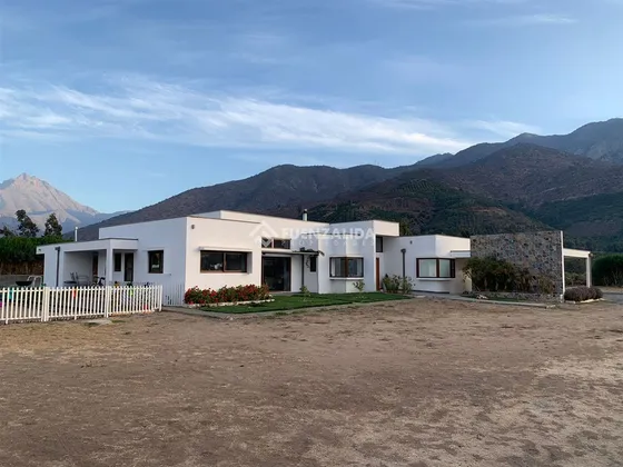 Casa En Venta De 3d 4b Hijuelas