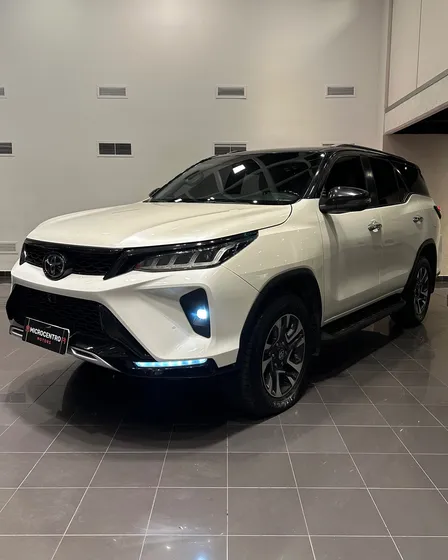 Toyota Hilux Sw4 2.8 Tdi Diamante Ii 4x4 7as 6at
