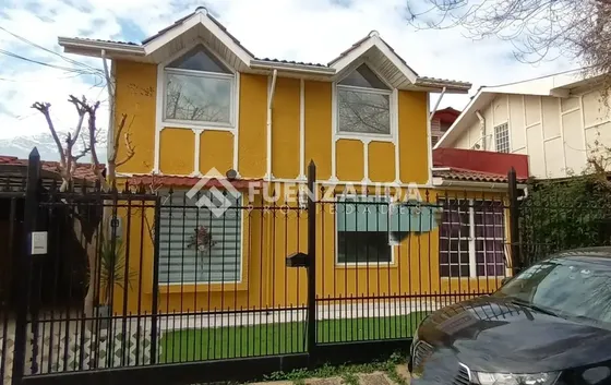 Casa En Venta De 3 Dorm. En Puente Alto