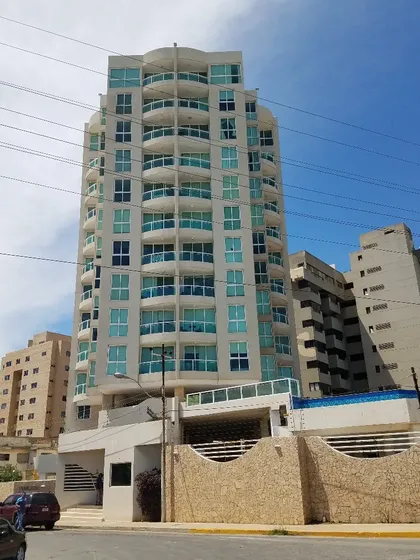 Se Alquila Excelente Apartamento Con Hermosa Vista Al Mar En Conjunto Residencial Lido Suites