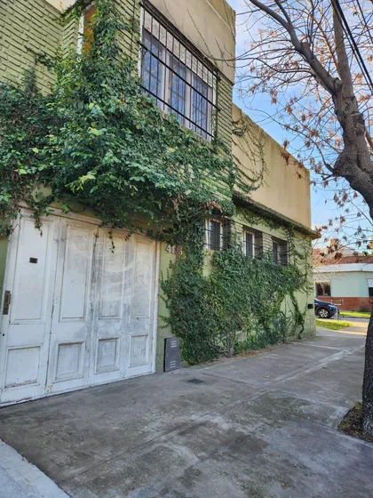 Casa 2 Ambientes En Alquiler En Barrio San Jose