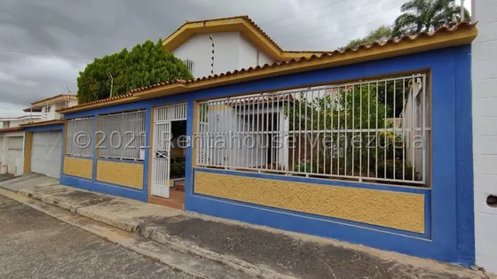 Maribel Morillo Vende Estupenda  Y Conservada Casa-quinta En Condominio Privado  Del Pedregal, Este De Barquisimeto