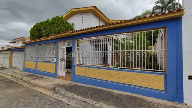 Maribel Morillo Vende Estupenda  Y Conservada Casa-quinta En Condominio Privado  Del Pedregal, Este De Barquisimeto