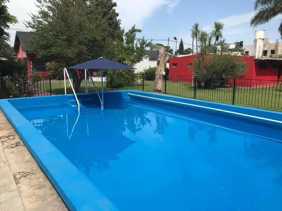 Alquiler Quinta Con Quincho Cubierto Excelente