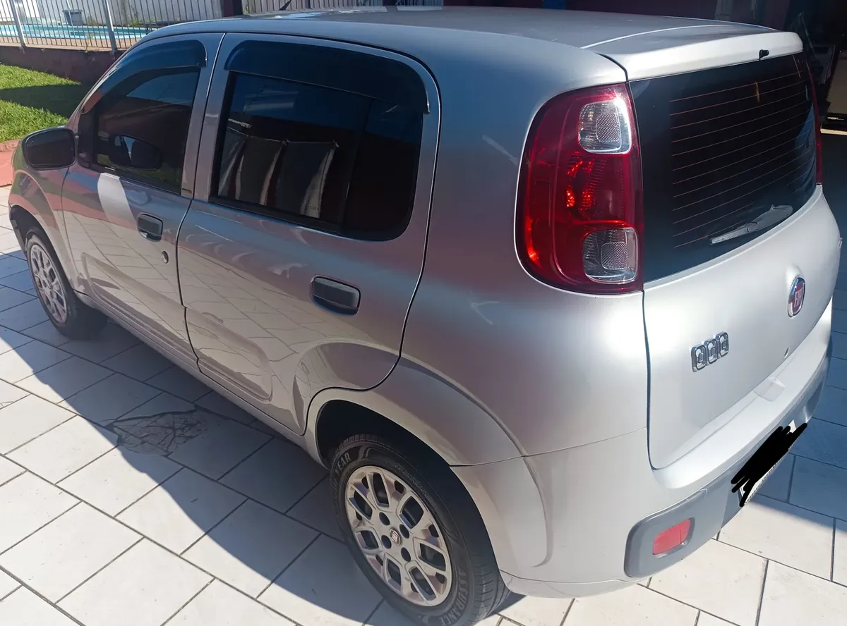 Fiat Uno 2014 1.0 Vivace Celeb. Flex 5p — foto 3