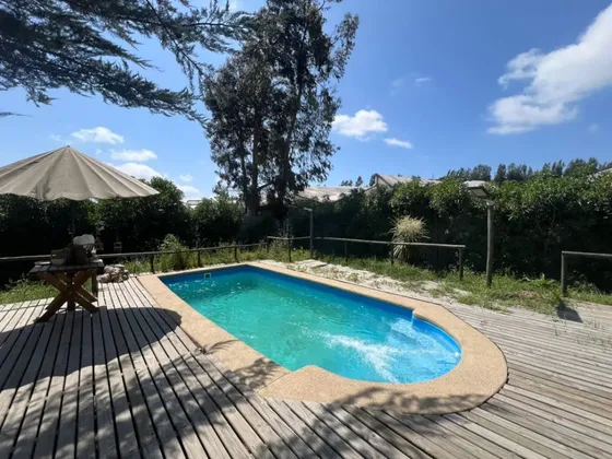 Se Vende Casa Con Parcela En Los Laureles