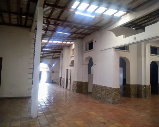Rento 3,500 Metros Como Bodega En La Zona Centro Saltillo