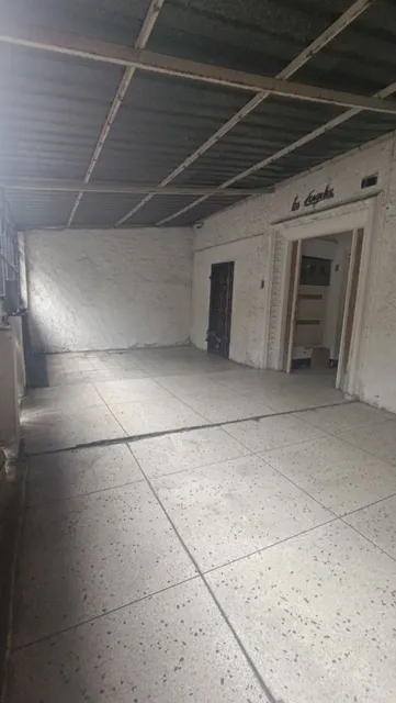 Casa Comercial Para Remodelar, A Pie De Calle, Diagonal Al Cc El Recreo.