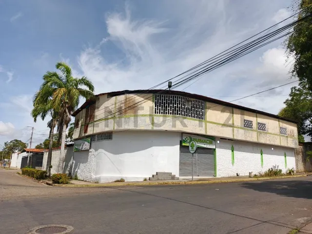 ¿ Buscando Un Local A Pie De Calle Para Alquilar En Alta Vista Sur?