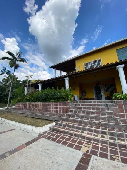Venta De Quinta En Las Morochas. San Diego 15000 M2. 336513