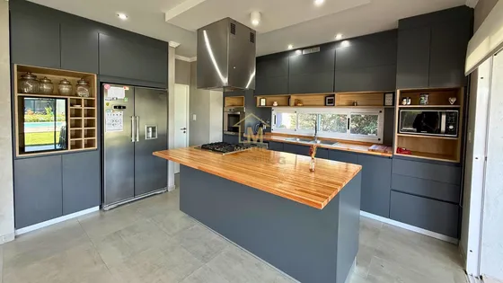 Casa  En Venta 5 Ambientes, Acepta Permuta, En Barrio Privado La Alameda, Canning, Ezeiza