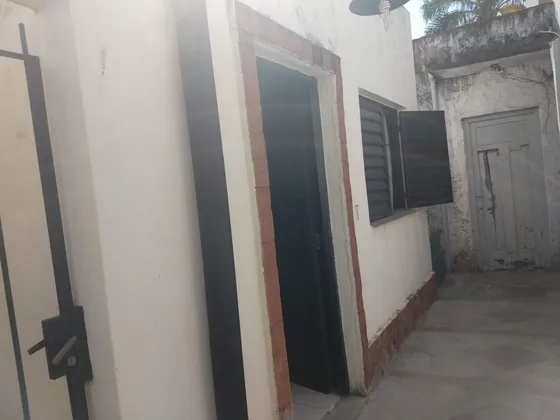 Venta Monoambiente Con Patio En Morón.