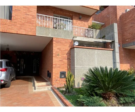 Hermosa Casa En Venta En Exclusivo Condominio De Ciudad Jardín  Jockey Club