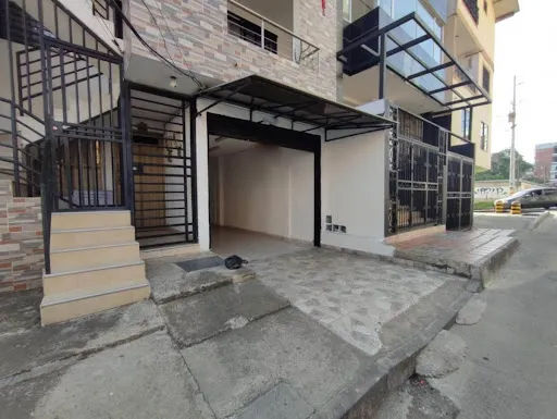 Locales En Arriendo Guarne 643-8292260
