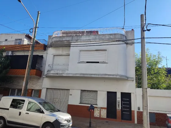 Apto Credito Bancario Unica Casa En Primer Piso Con 2 Dormitorios Y Gran Quincho