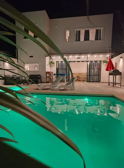 Casa Con Piscina Hurlingham Alquiler Temporario Alojamiento 4 Pax