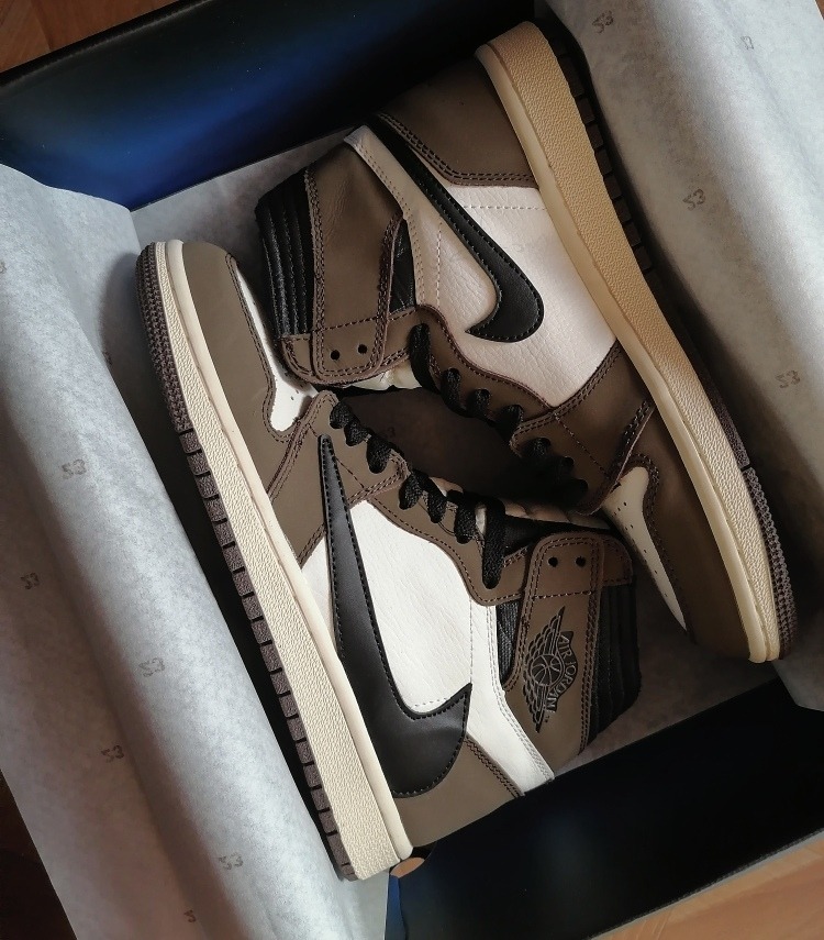 travis scott retro 1 price