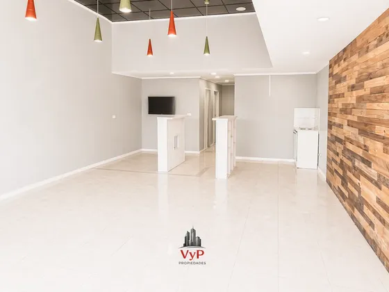 Comercial-financiero / Amplia Factibilidad / Av La Florida