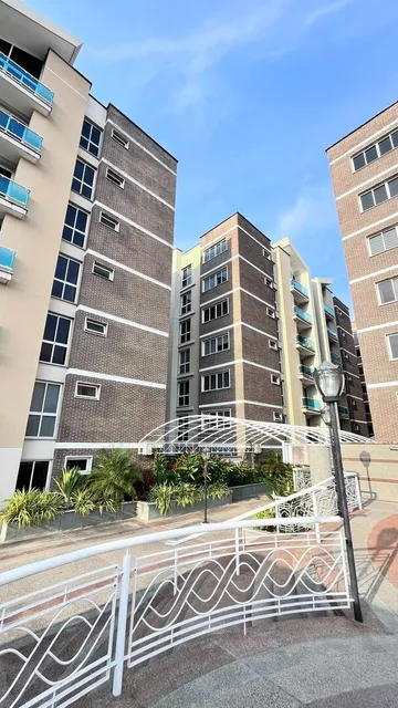 (mp) Alquiler De Amplio Y Moderno Apartamento En Titanium Suite En Mañongo
