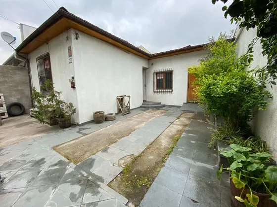 Casa Con Uso Comercial Habilitado + Gran Bodega
