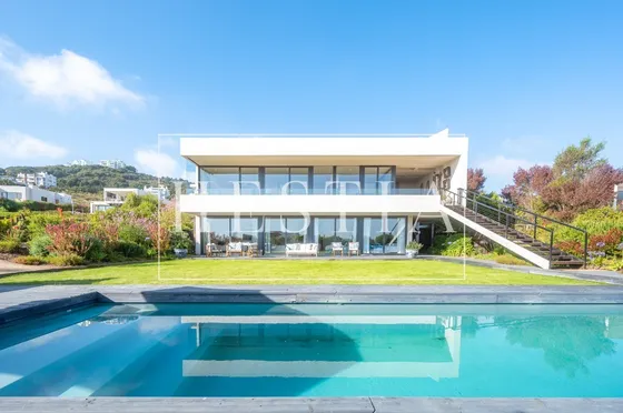 Costa Cachagua: Gran Casa De Moderna Arquitectura 