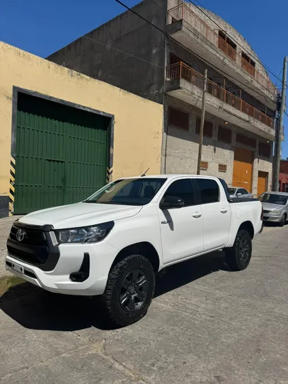 Toyota Hilux Pick-up 2.8 Cd Sr 177cv 4x4