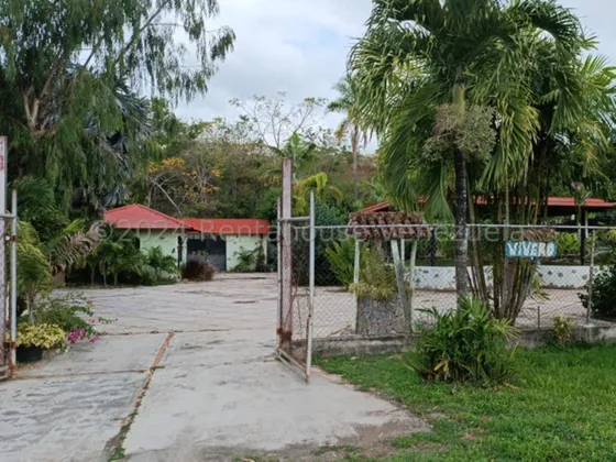 Milagros Inmuebles Terreno Alquiler Barquisimeto Lara La Ensenada Economica Residencial Economico Comercial Código Inmobiliaria Rent-a-house  25-4492