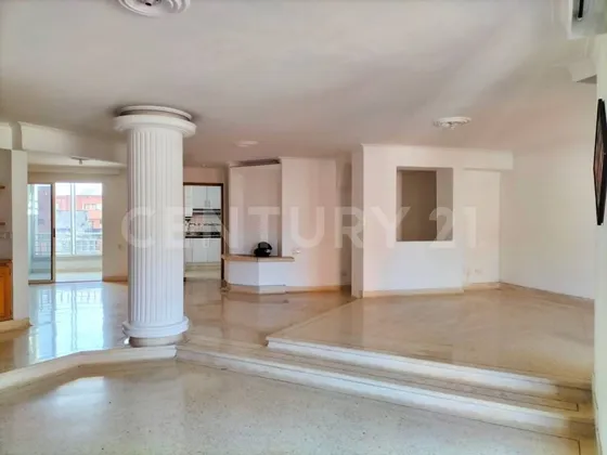 Venta Apartamento Medellin Laureles