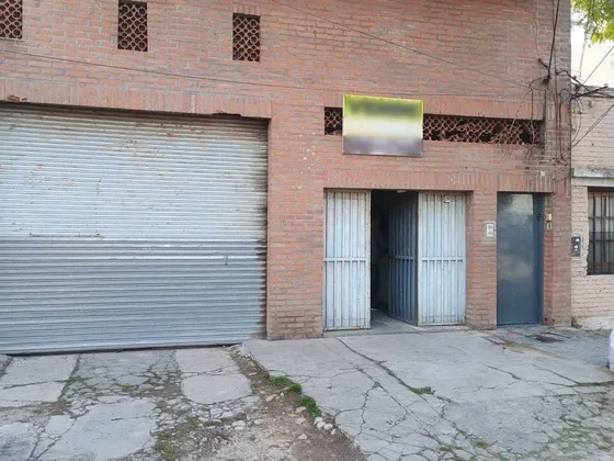 Deposito Galpon En Venta En Tres De Febrero
