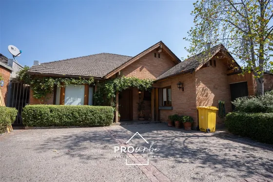 Casa En Venta En Lo Barnechea