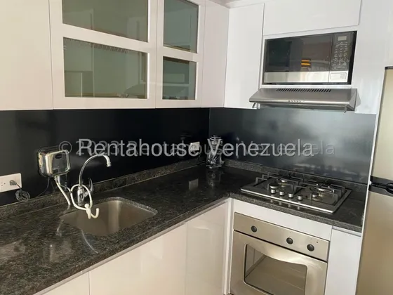 Apartamento En Alquiler El Rosal Mls #25-23303